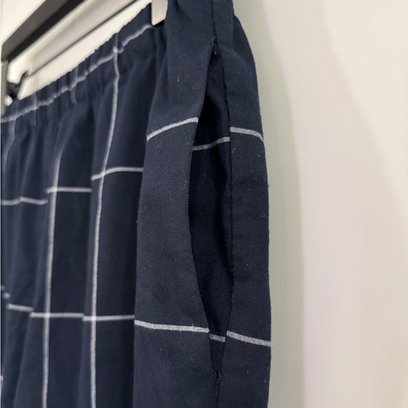 OAK + FORT Plaid Cropped Pant ✨ - Picture 9 of 12